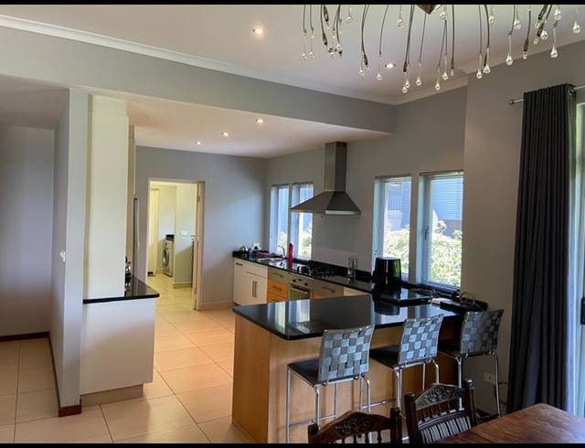 4 BEDROOM HOUSE FOR SALE IN MONTROSE